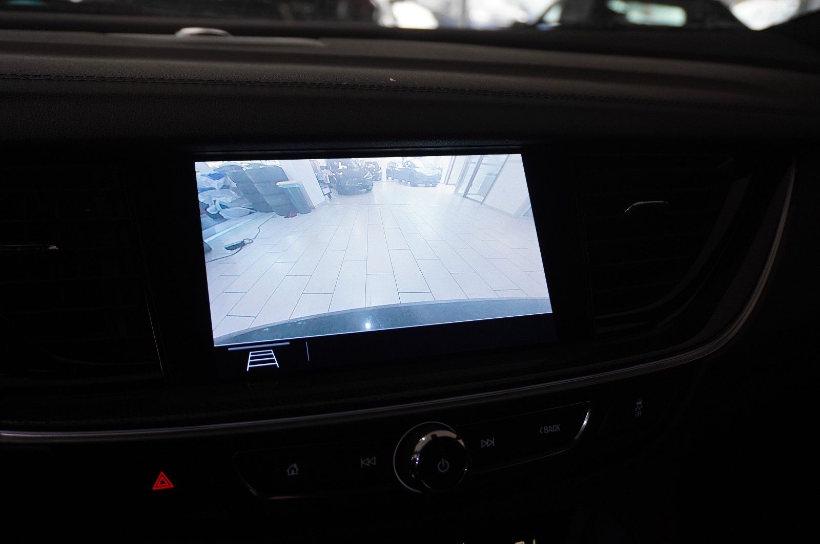 Fahrzeugabbildung Opel Insignia B ST 2.0D BUSI. 4X4 NAVI/LED/KAMERA/DAB