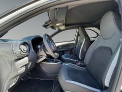 TOYOTA Aygo X 1,5 Hybrid GR SPORT (AB7)