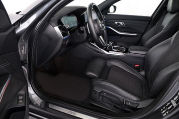 BMW 330d xDrive Touring Sport Line M-Lenkrad AHK 19"
