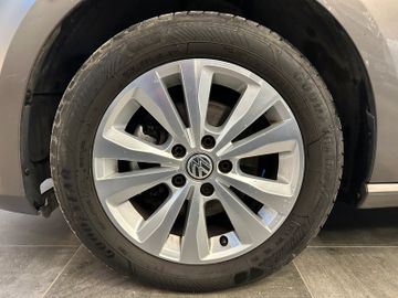 Volkswagen Golf VII Lim. Sound Start-Stopp *Navi*Kamera*