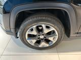 Jeep Compass Limited 4WD - Jeep Compass mit Benzin-Antrieb: Allradantrieb, Geländewagen, Limited