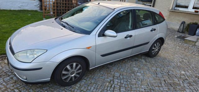 Ford Focus 1.6, TÜV bis 3.2026, Beheizbare...