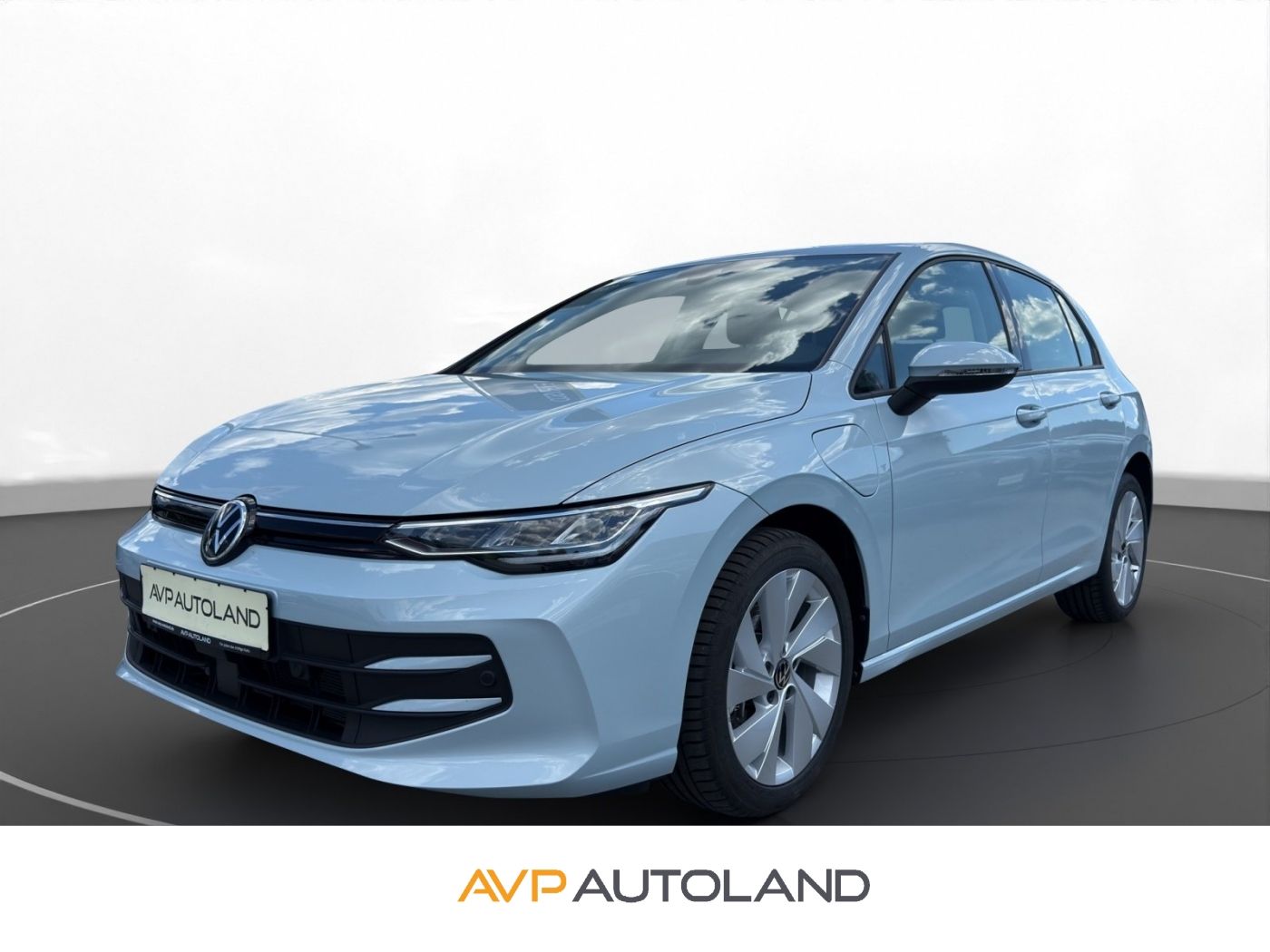 Volkswagen Golf VIII 1.5 TSI DSG eHybrid Life | LED |