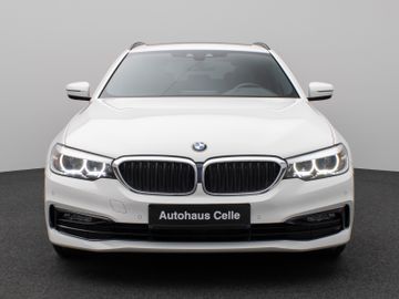 Fahrzeugabbildung BMW 520d xD Tour Sport Line Pano H/K Exklusiv Paket