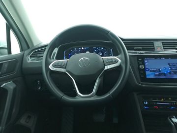 Volkswagen Tiguan - 4