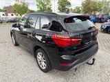 BMW X1 18 d xDrive*1.Hand*USB*PDC* Freisprech*Klima* - : Geländewagen, Us
