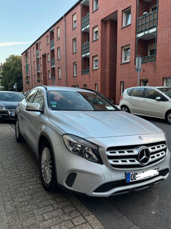 Image of Mercedes-Benz GLA 180