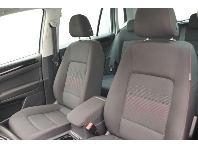 Fahrzeugabbildung Volkswagen Golf Sportsvan VII 1.4 Sound BMT Start-Stopp