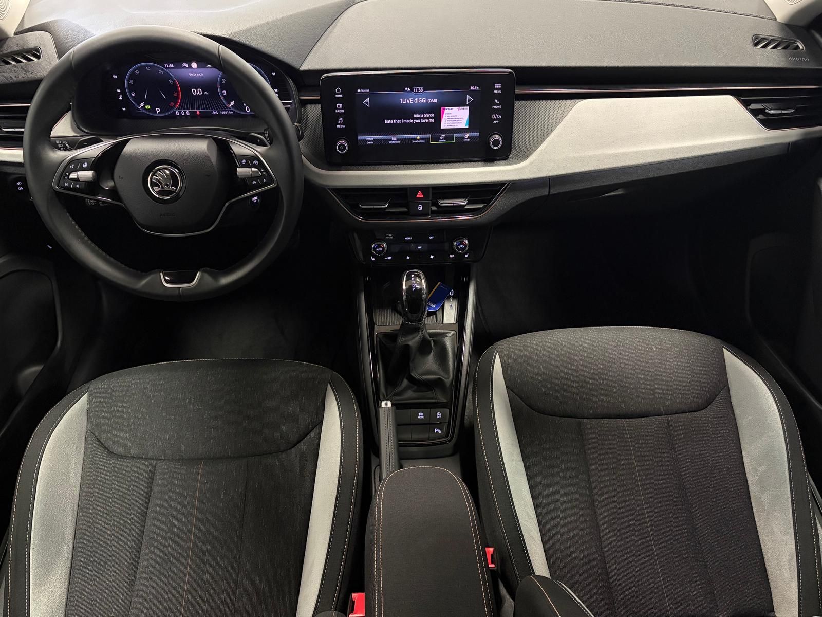 Fahrzeugabbildung SKODA Kamiq 1.0 TSI DSG First Edition+ACC+KAMER+MATRIX