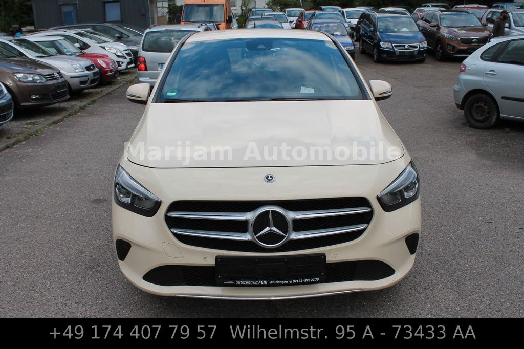 Image of Mercedes-Benz B 200