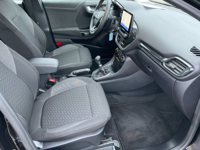 Fahrzeugabbildung Ford Puma 1.0 EcoBoost Mild Hybrid Titanium AHK, Navi