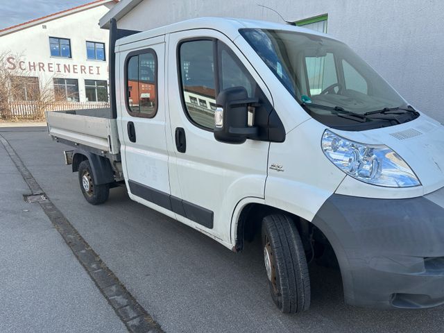 Fiat Ducato. Doppelkabinen.  Pritsche