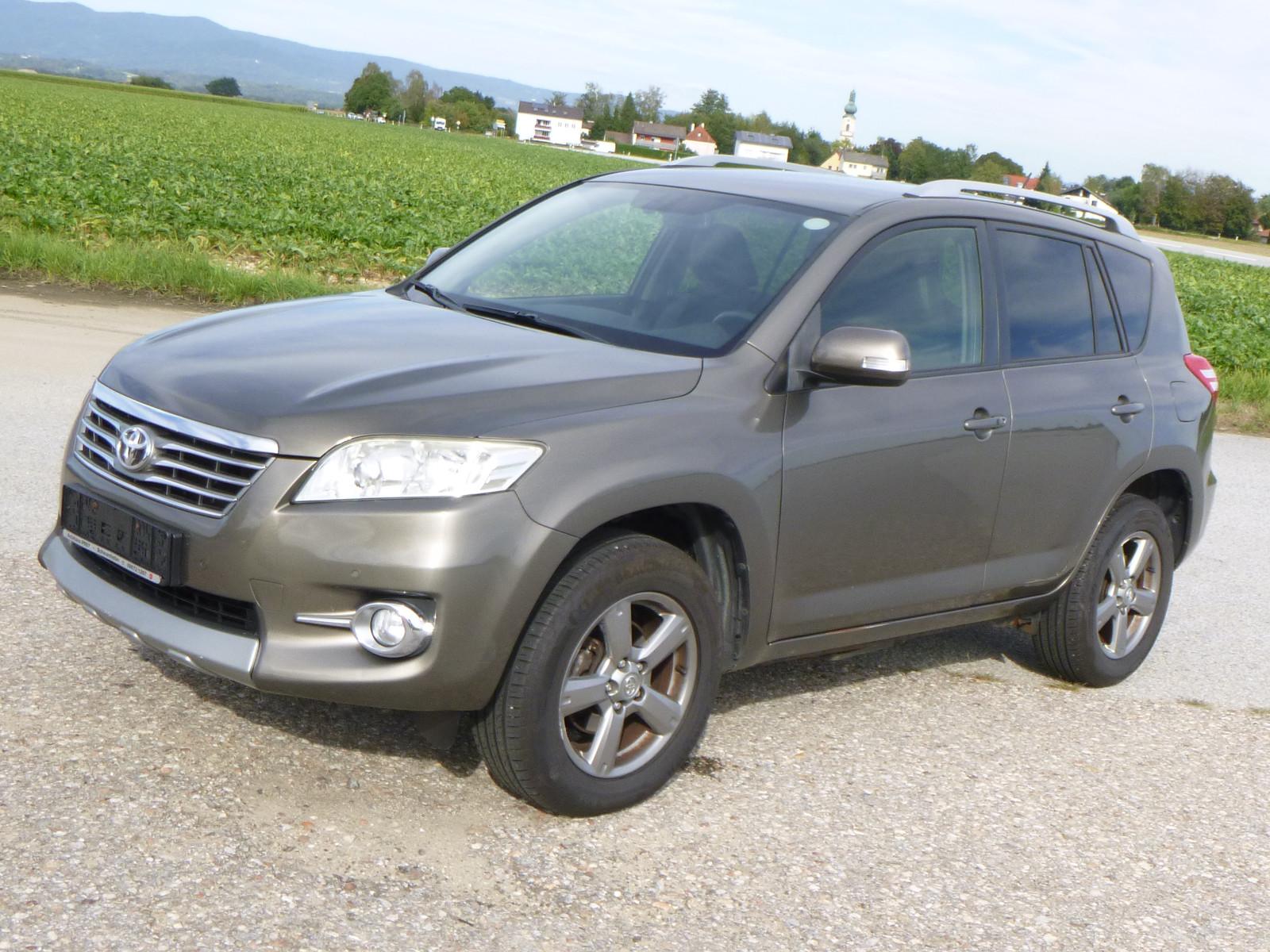 Toyota RAV4 Travel