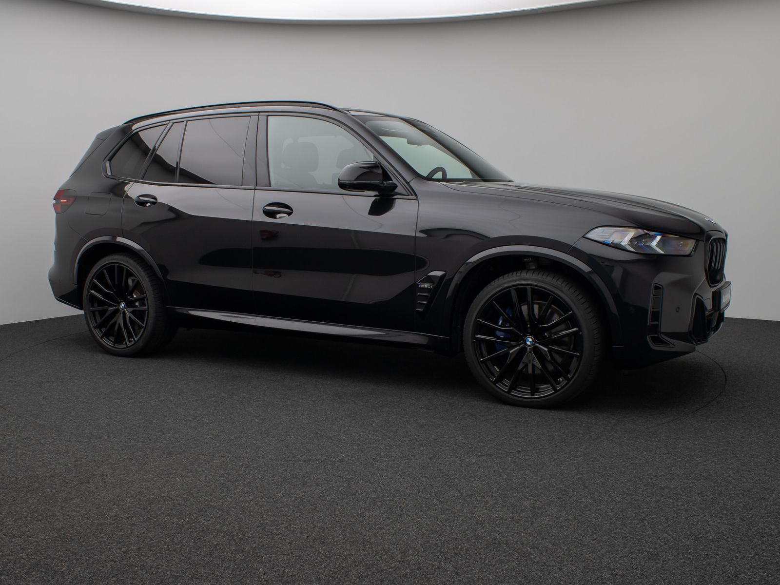 Fahrzeugabbildung BMW X5 M60i Panorama 360° B&W SoftCL Massage 22Zoll