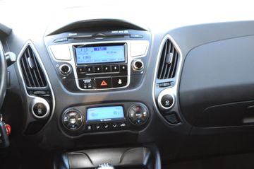 Fahrzeugabbildung Hyundai ix35 1.6 Comfort blue 2WD/Teilleder/TÜV NEU/