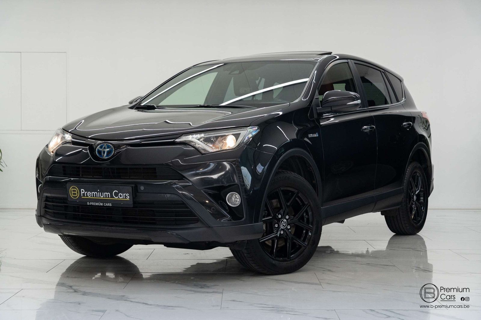 Toyota RAV4 2.5i hybrid black edition! 2x4! FULL OPTION