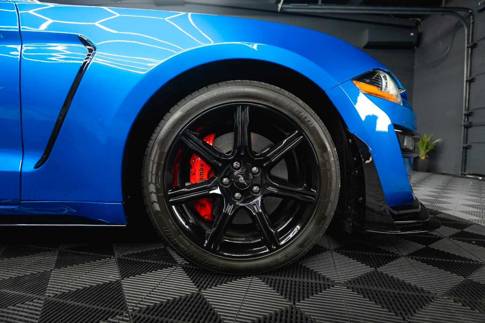 Fahrzeugabbildung Ford Mustang Shelby GT 500 5.0 V8 PREMIUM Performance