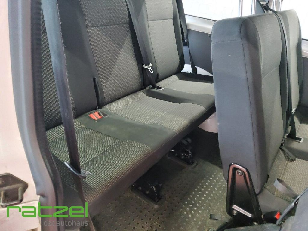 Fahrzeugabbildung Volkswagen T6.1 Kombi 2.0 TDI KR 9-Sitzer AHK Rückfahrkamer