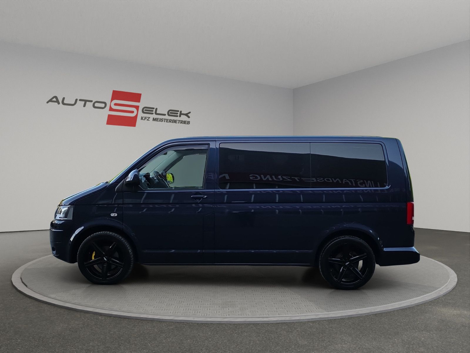 Fahrzeugabbildung Volkswagen T5 Transporter Bus Caravelle Trendline Aus 1Hand