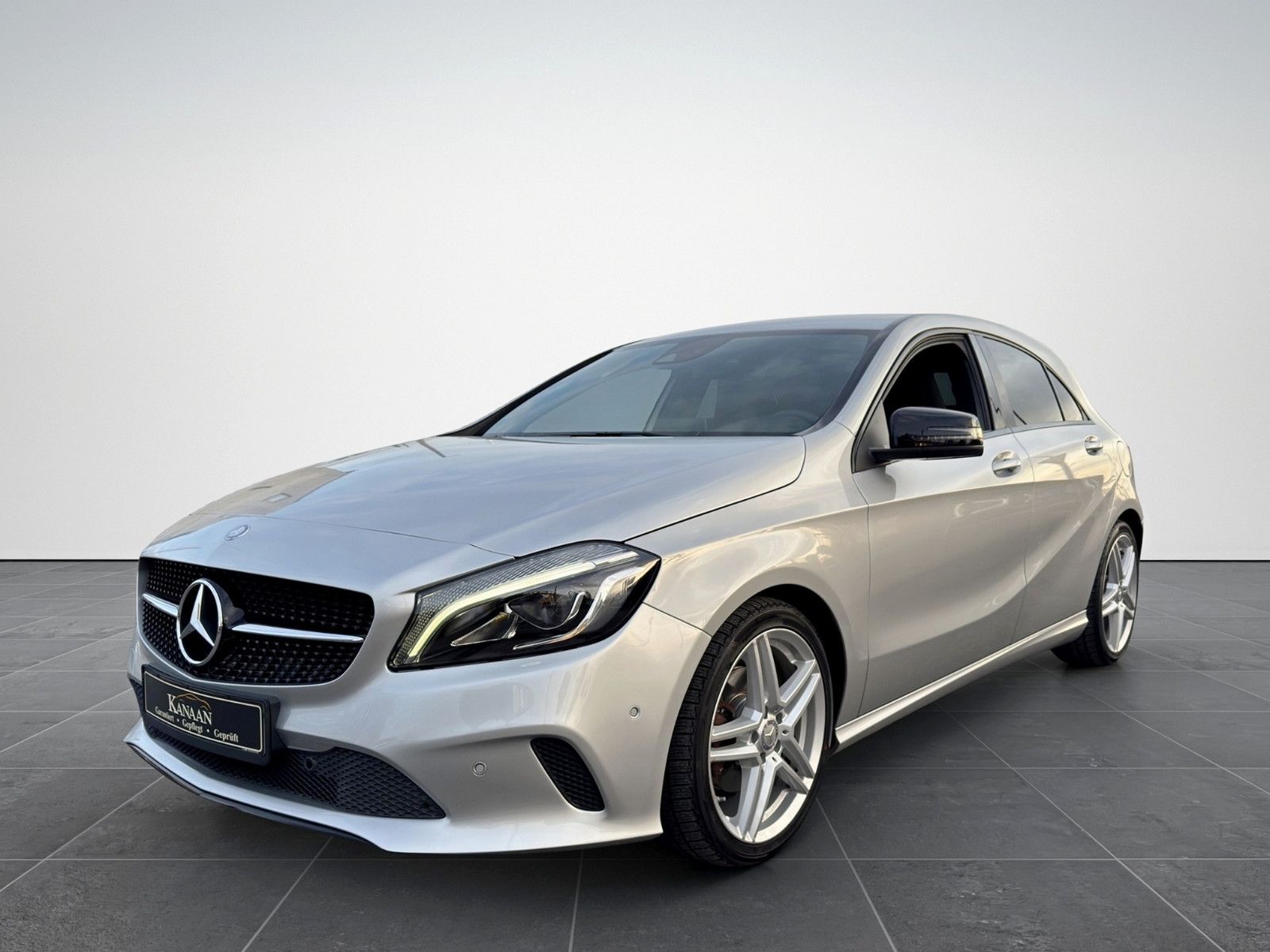 MERCEDES-BENZ A 180*Night-Paket*LED*Navi*PDC*Kamera