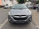 Hyundai ix35/4x4/Automatik - Hyundai ix35: Auto
