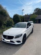 Mercedes-Benz C 300 9-Gang Mutlibeam HUD 19" 8-fach Ambiente - Mercedes-Benz C 300 Gebrauchtwagen in Stuttgart