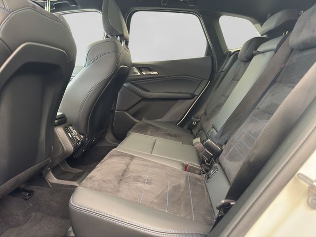 Fahrzeugabbildung BMW 218i Active Tourer M Sport Kamera+Pano+H&K+ACC