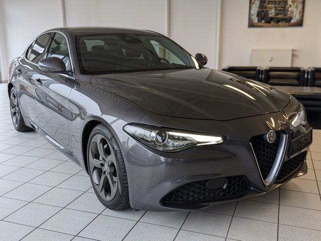 Alfa Romeo Giulia Super 2.2d Aut. Navi Leder Bi-Xenon 18"