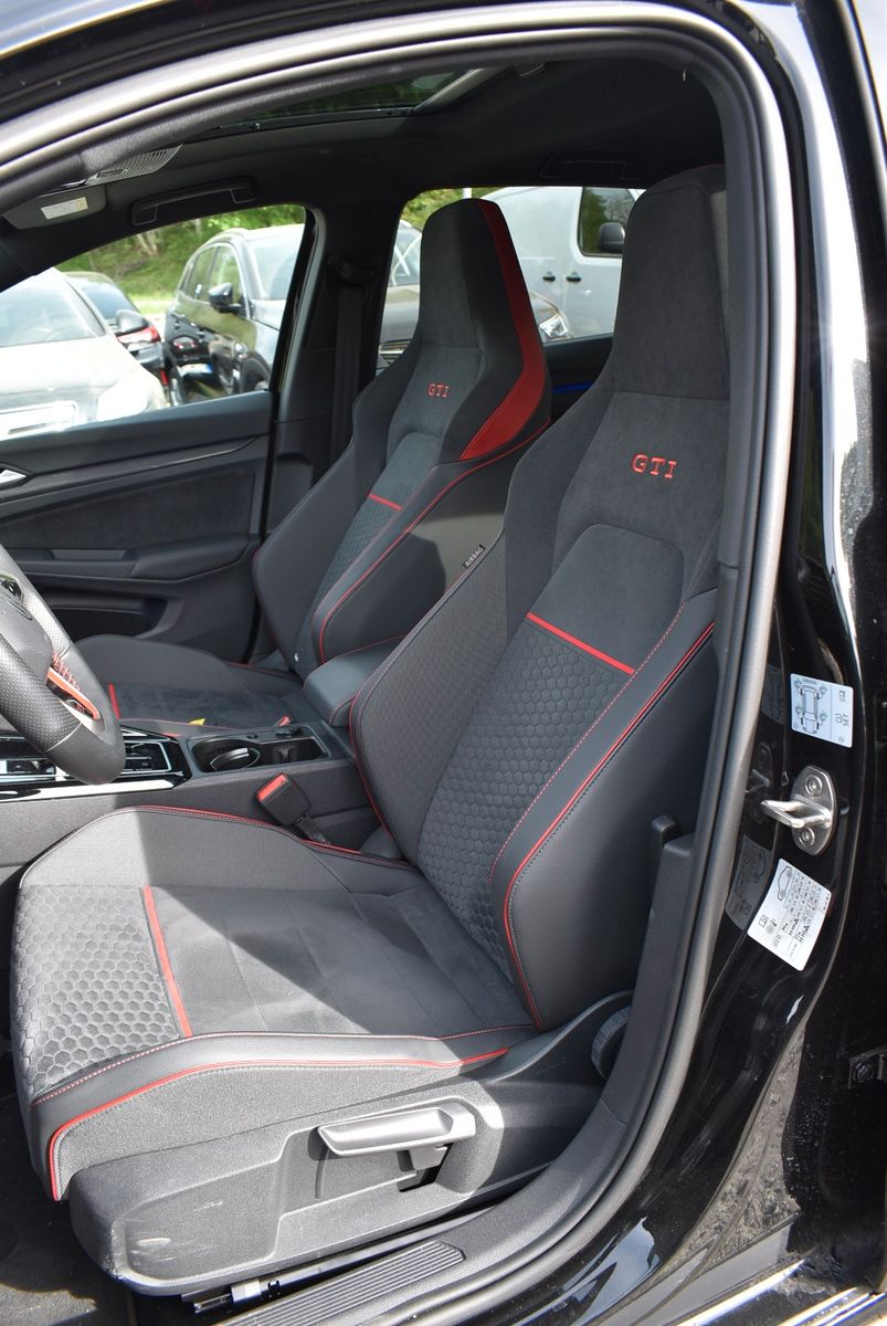 Volkswagen Golf VIII Lim. GTI Clubsport "PANORAMADACH" foto 15