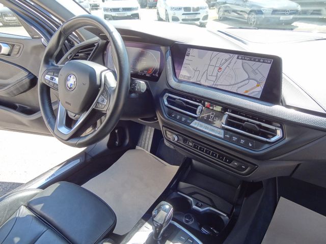 Fahrzeugabbildung BMW 118d Sport Line/2.Hd/Virtual/Leder/HUD/Navi/Kam/