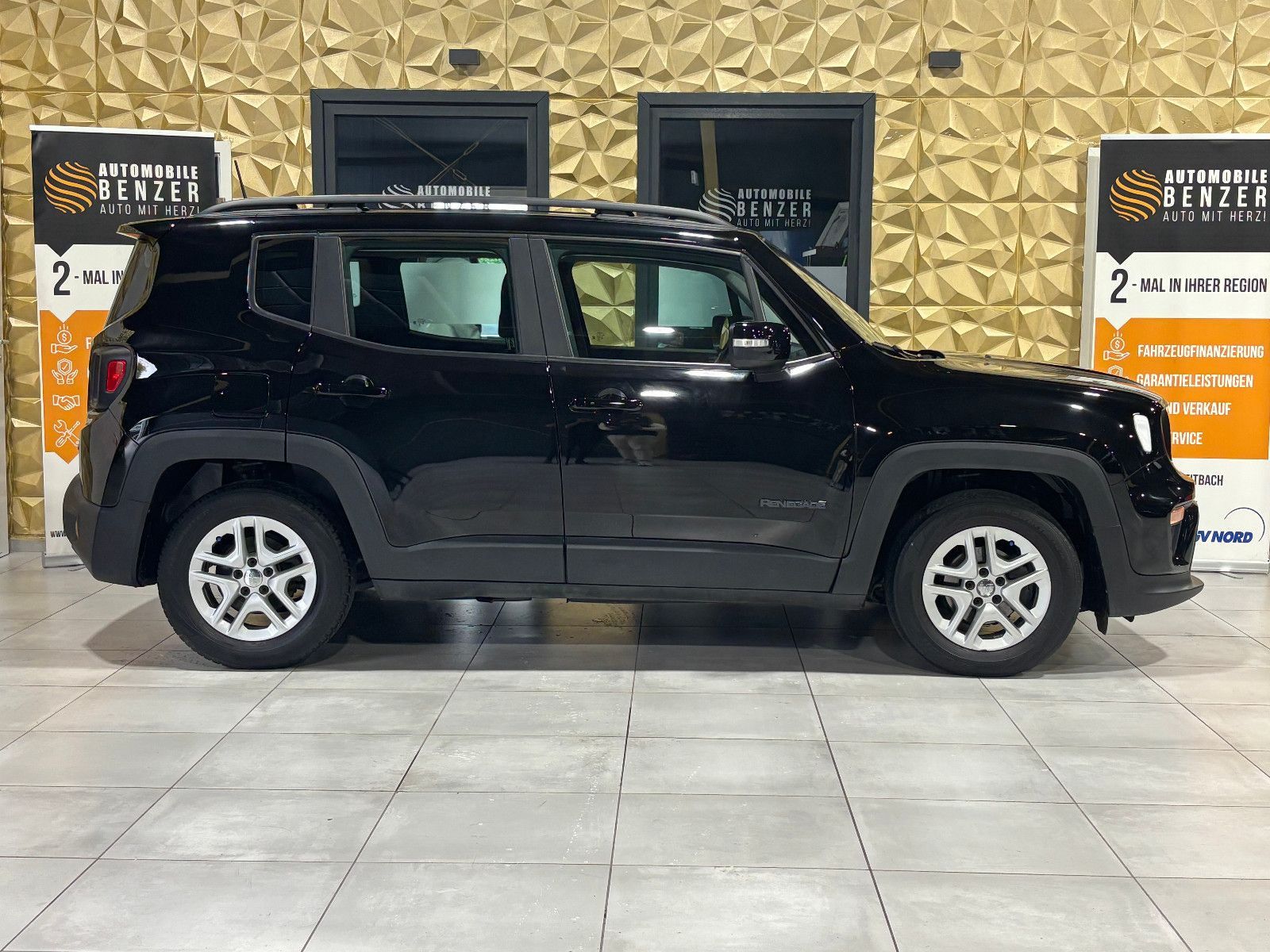 Fahrzeugabbildung Jeep Renegade Longitude//AMBIENTE/APPLE