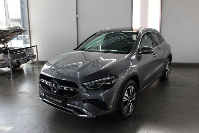 Vorschaubild von:        Mercedes-Benz
                    GLA 200 Progressive LED Panorama el. Heckklappe
      
