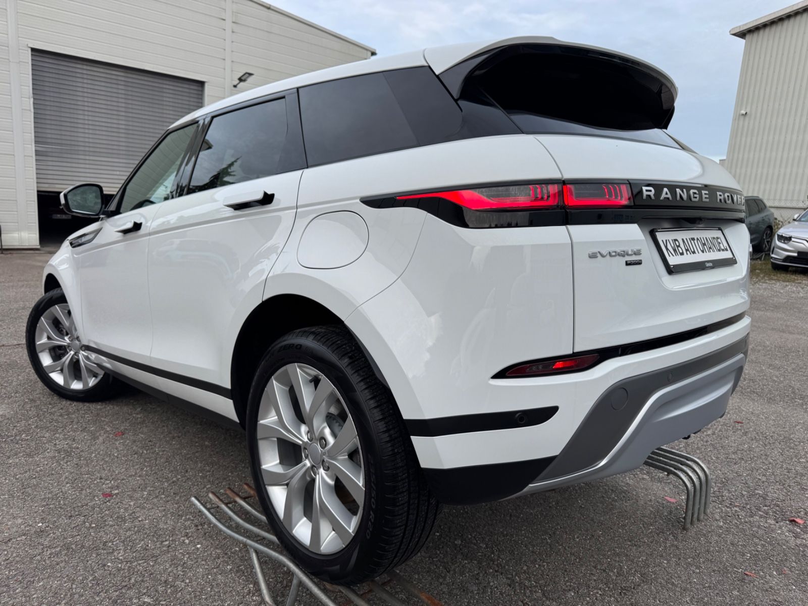 Land Rover Range Rover Evoque SE Hybrid P300e imagem 3