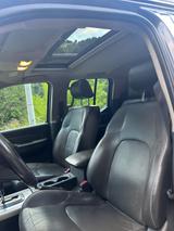 Nissan Navara - Nissan Navara: Automatik