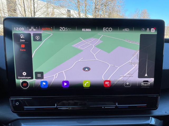 Leon Sportstourer VZ 1.4 e-Hybrid Matrix Pano