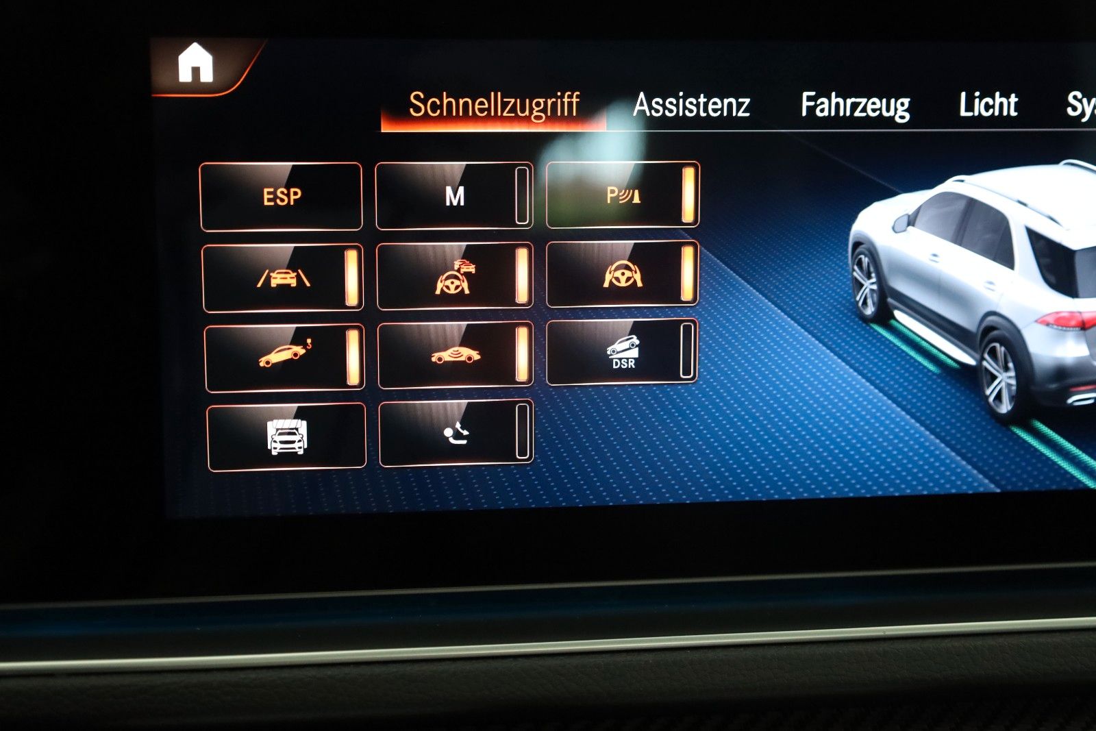 Fahrzeugabbildung Mercedes-Benz GLE 350 e 4M,Navi,LED,360Kamera,Panorama,ACC,AHK