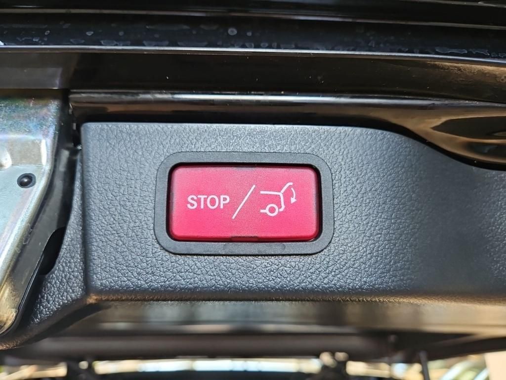 Fahrzeugabbildung Mercedes-Benz V 300 AVG lang 4x4 7 Sitze AHK STHZ DISTRONIC AR