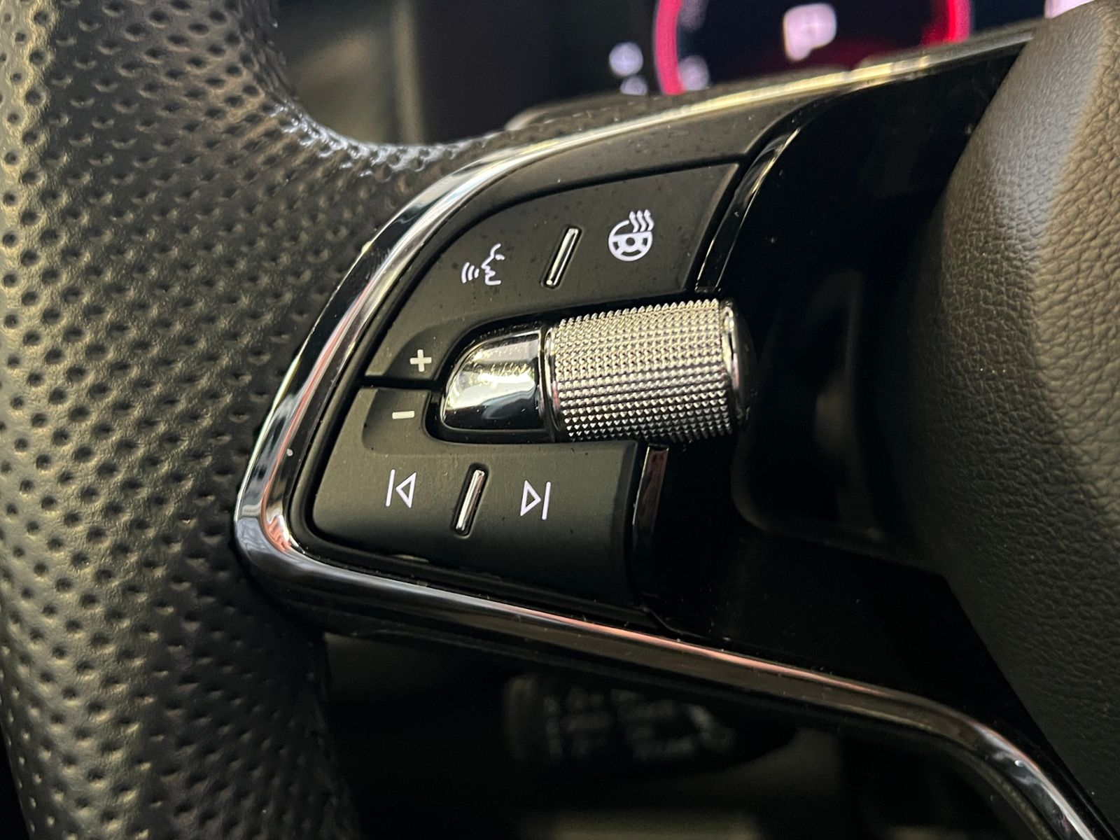 Fahrzeugabbildung SKODA Kodiaq RS 2.0 TSI DSG 4x4 *AHK, Matrix, Standhzg