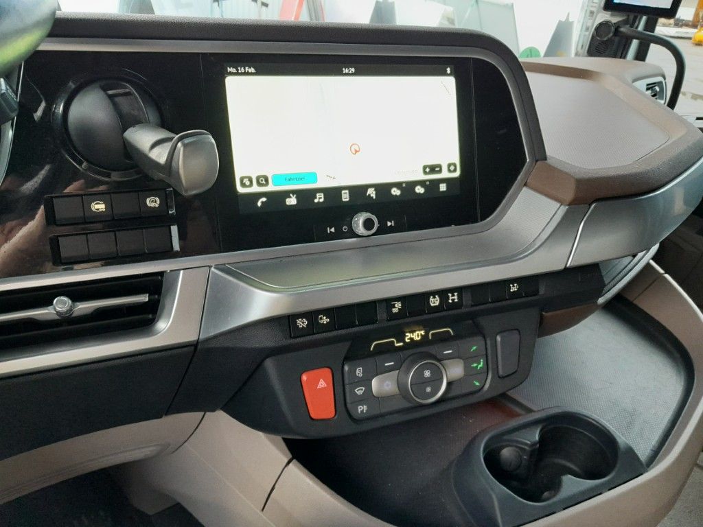 Fahrzeugabbildung DAF FT XG+ 530