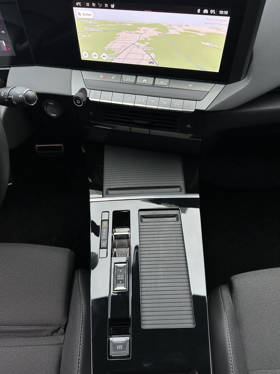 Fahrzeugabbildung Opel Astra SpT 1.2 Turbo GS Aut. NAV+LED+360°+17ZOLL