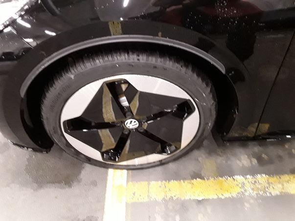 ID.3 GTX IQ.LIGHT+AR HUD+PANO+ACC+NAVI+ALU+SHZ+