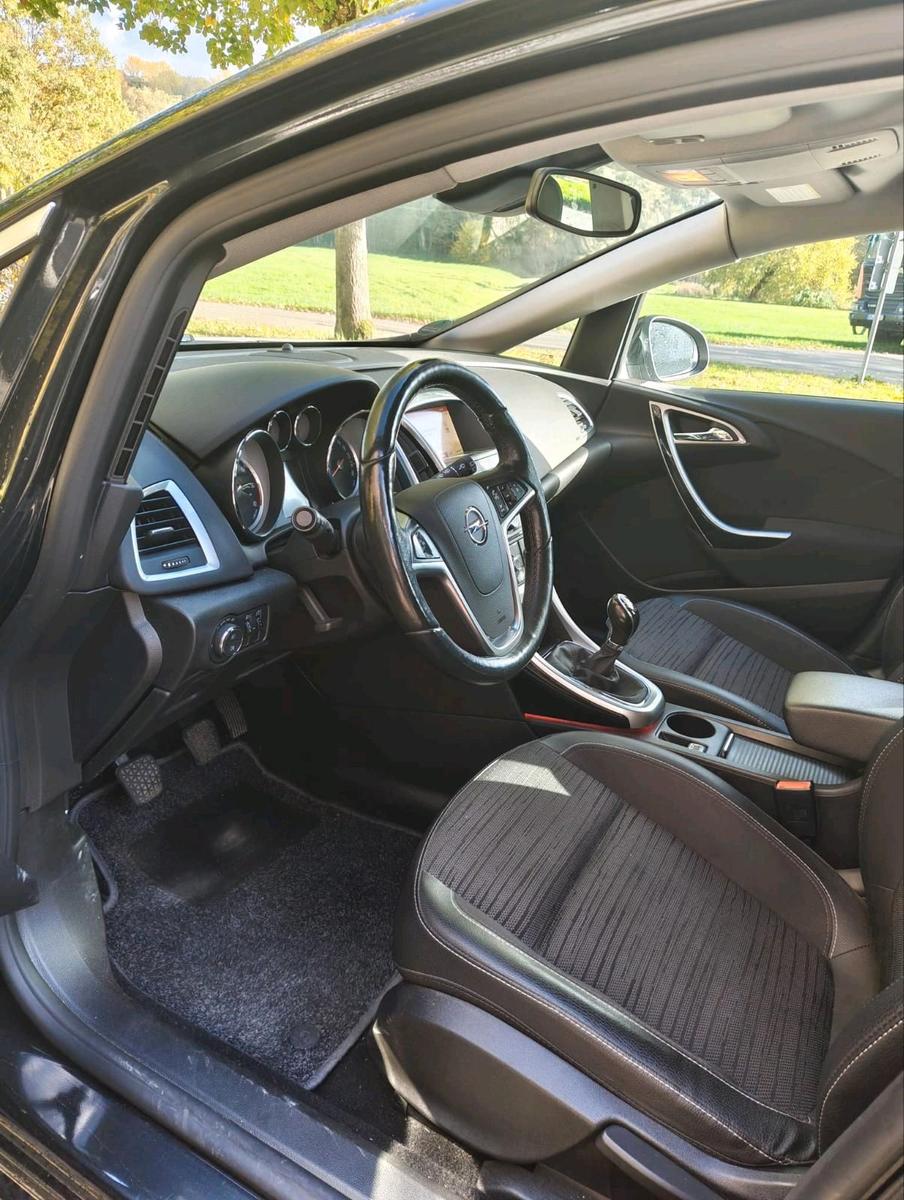Opel Astra 2014 — photo 5