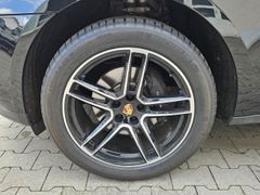 Fahrzeugabbildung Macan Luftfederung Navi Leder Memory Sitze Sound