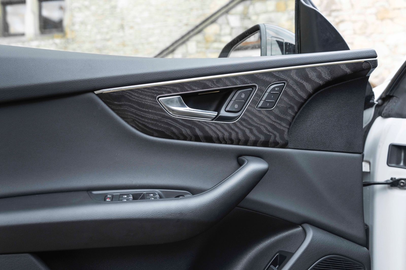 Fahrzeugabbildung Audi Q8 55 TFSI Quattro S-LINE B&O 3D ACC MATRIX NAV