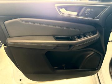 Ford S-Max - 11