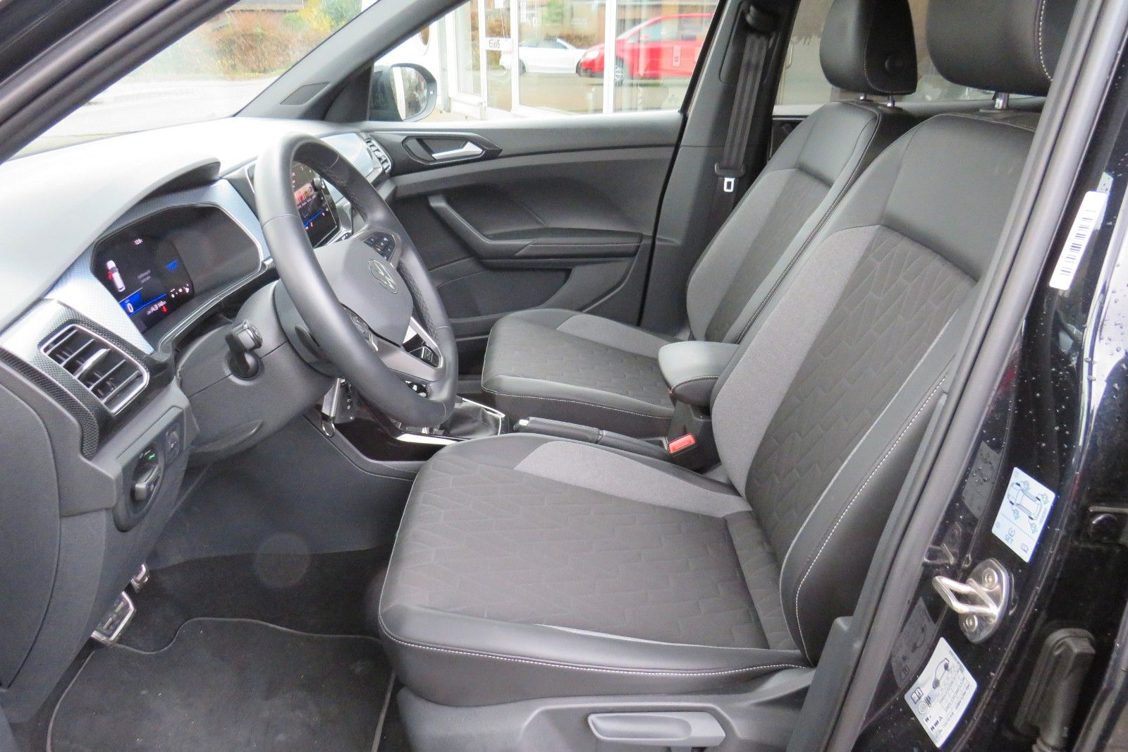 Fahrzeugabbildung Volkswagen T-CROSS DSG GOAL AHK PDC NAVI ASSISTENT-PA. 1.HD