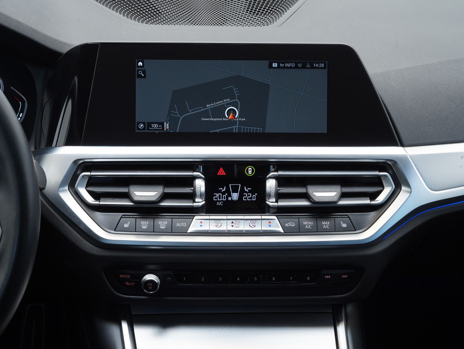 Fahrzeugabbildung BMW 320 i Touring M Sport HUD/H&K/LM 19"