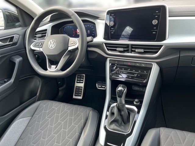 Fahrzeugabbildung Volkswagen T-ROC 1.5 TSI DSG GOAL AHK APP-CONNECT LED