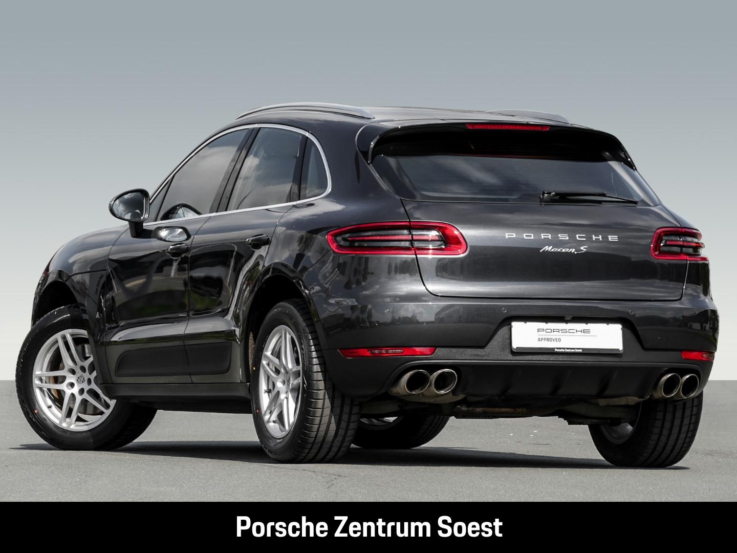 Porsche Macan S/Porsche Active Suspension Management