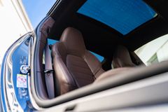 Fahrzeugabbildung Porsche 992 Turbo S *NACHTBLAU / APPROVED / VOLL*